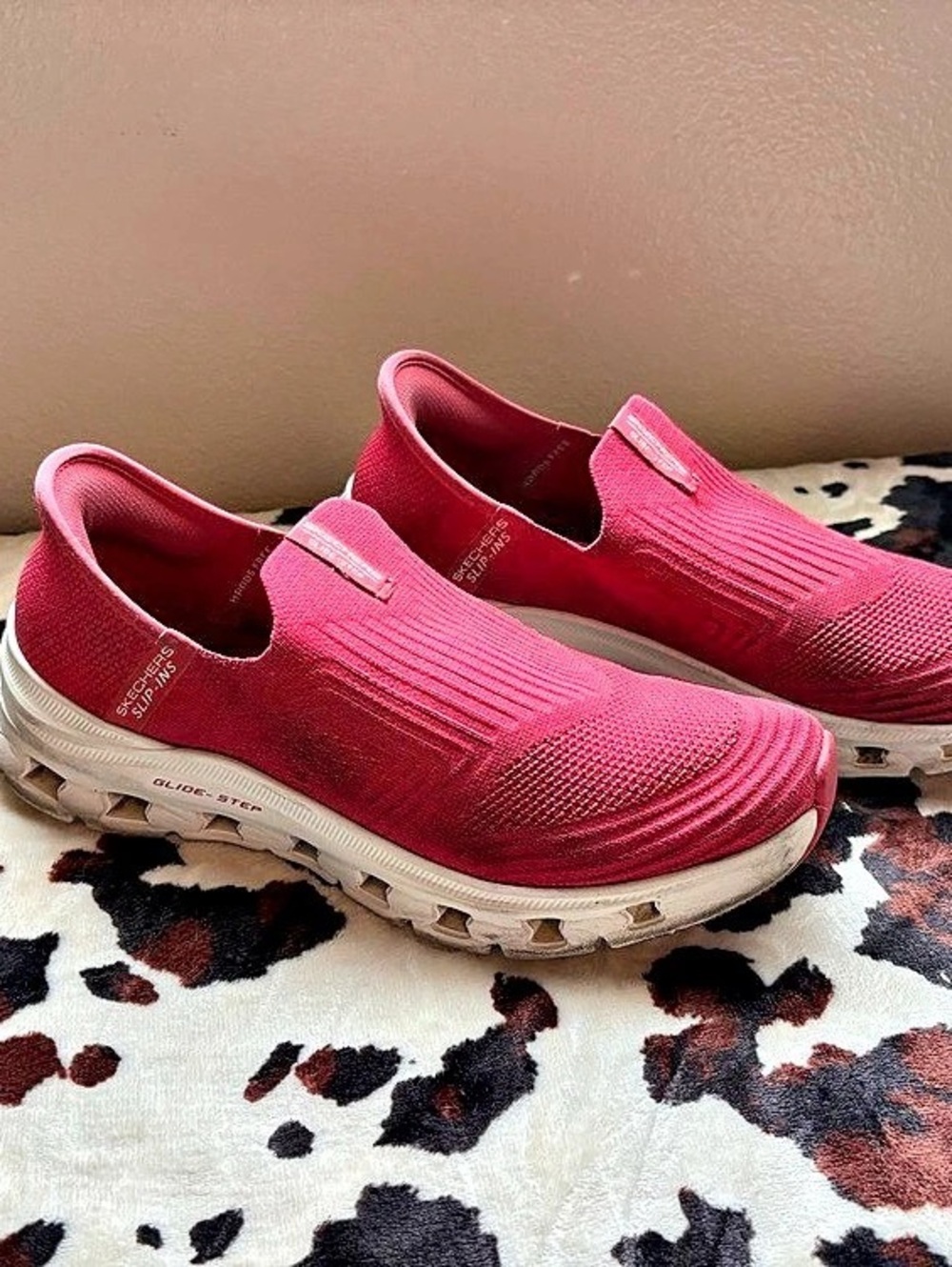 Skechers Hands Free Slip-ins: Glide-Step Red Sneakers Size 9.5